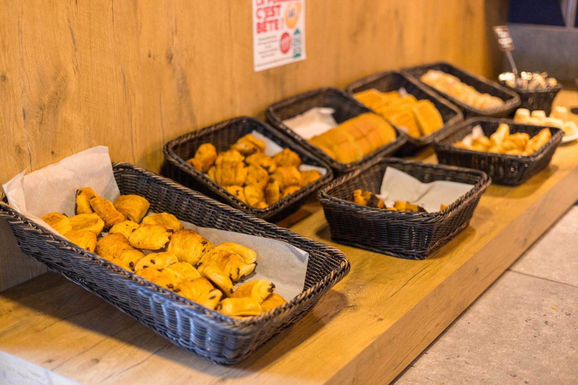 巴黎西部伊西莱穆利诺宜必思快捷酒店 外观 照片